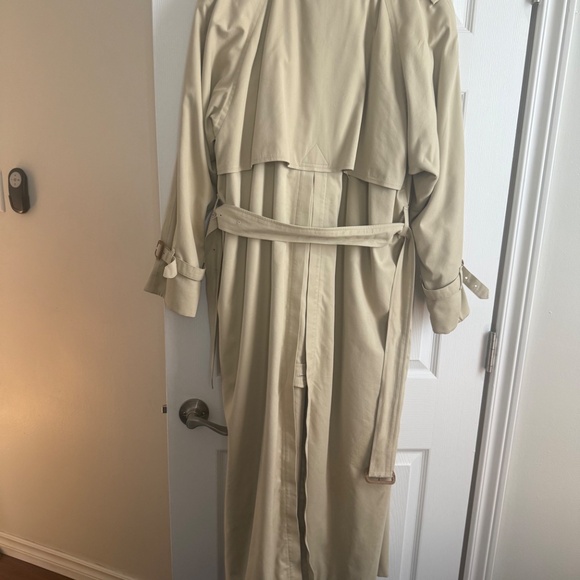 Long Burberry trench coat with wool insert - Picture 6 of 11